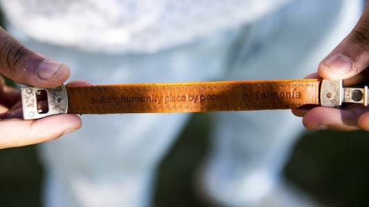 Epimonia bracelet to support refugees