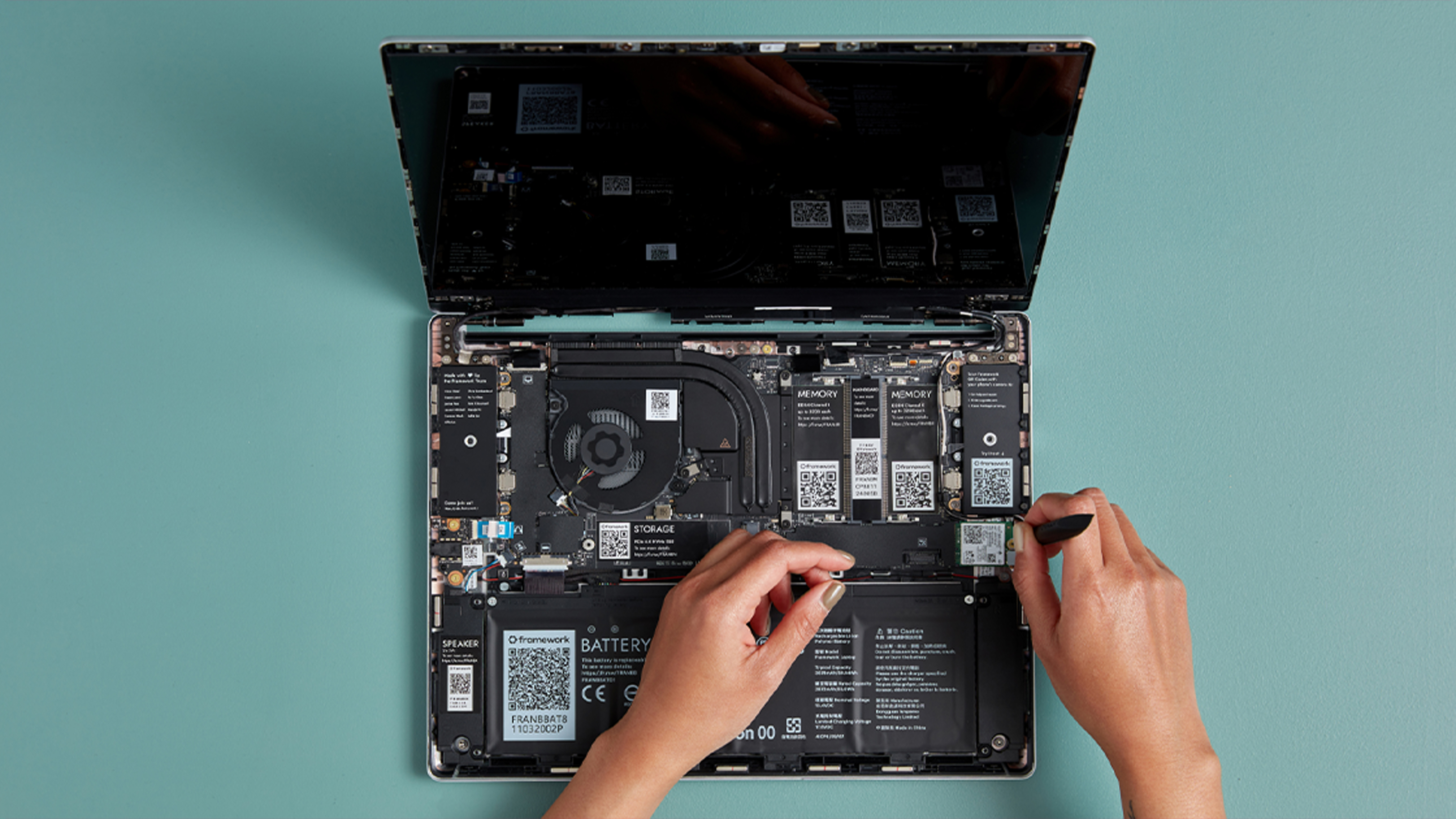 This DIY laptop is challenging tech giants like Apple & Microsoft