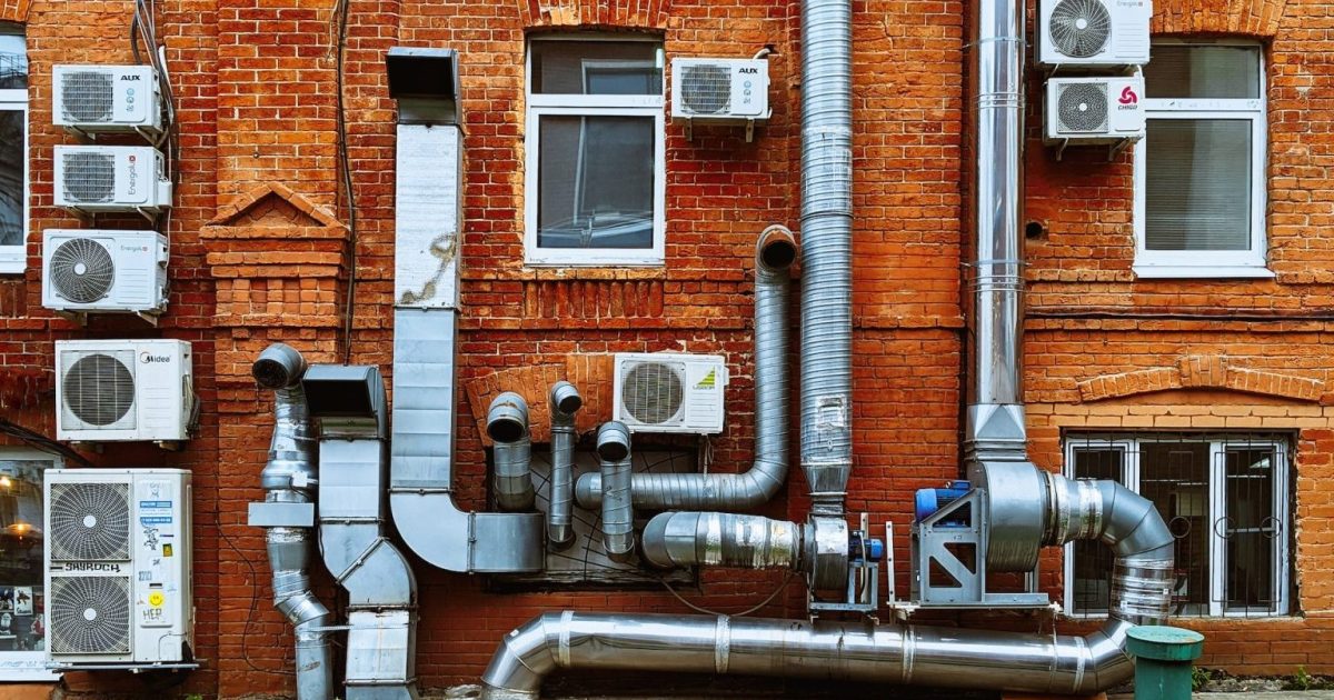 Does turning the air conditioning off when you’re not home actually save energy?