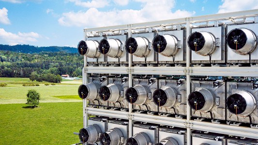 A grid of fans pulling carbon from the air