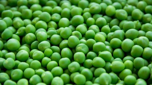 a lot of green peas