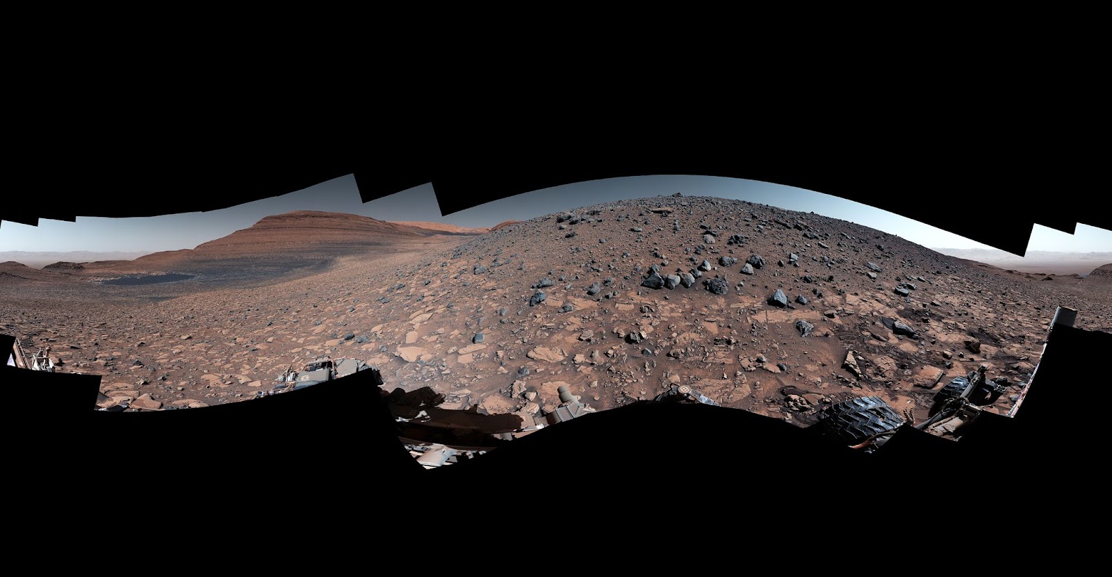 A panorama of Curiosity's view from the Gediz Vallis Ridge