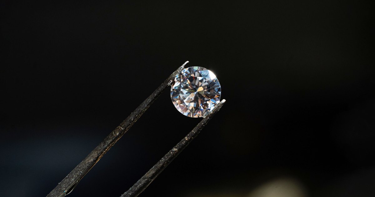 South Korean researchers have developed a new technique for creating synthetic diamonds — and they think they’ve only scratched the surfac